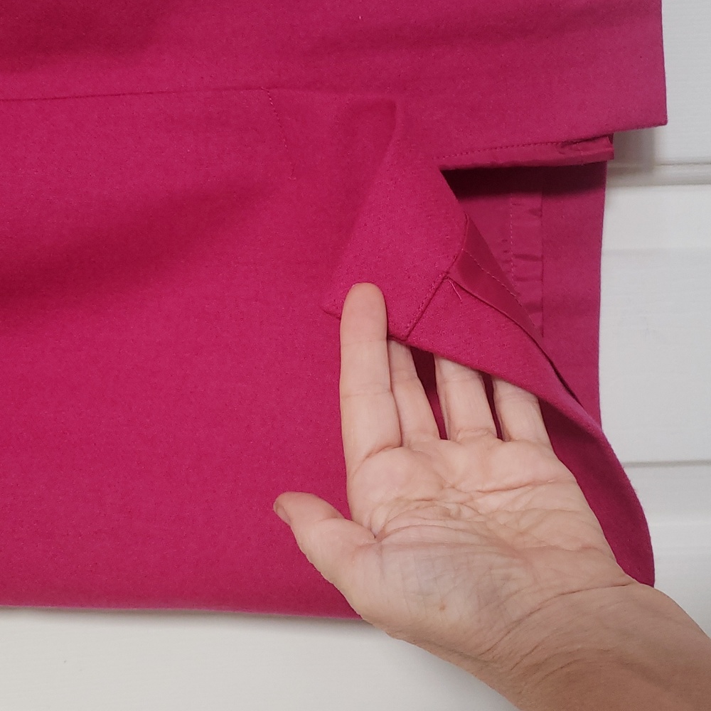 Talbots Fuchsia Berry Pink Wool Pencil Skirt | Size 6 - Picture 6 of 13